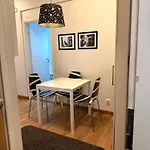 Kotimaailma Apartments Kamppi - 2Br In The City Center With Code Lock