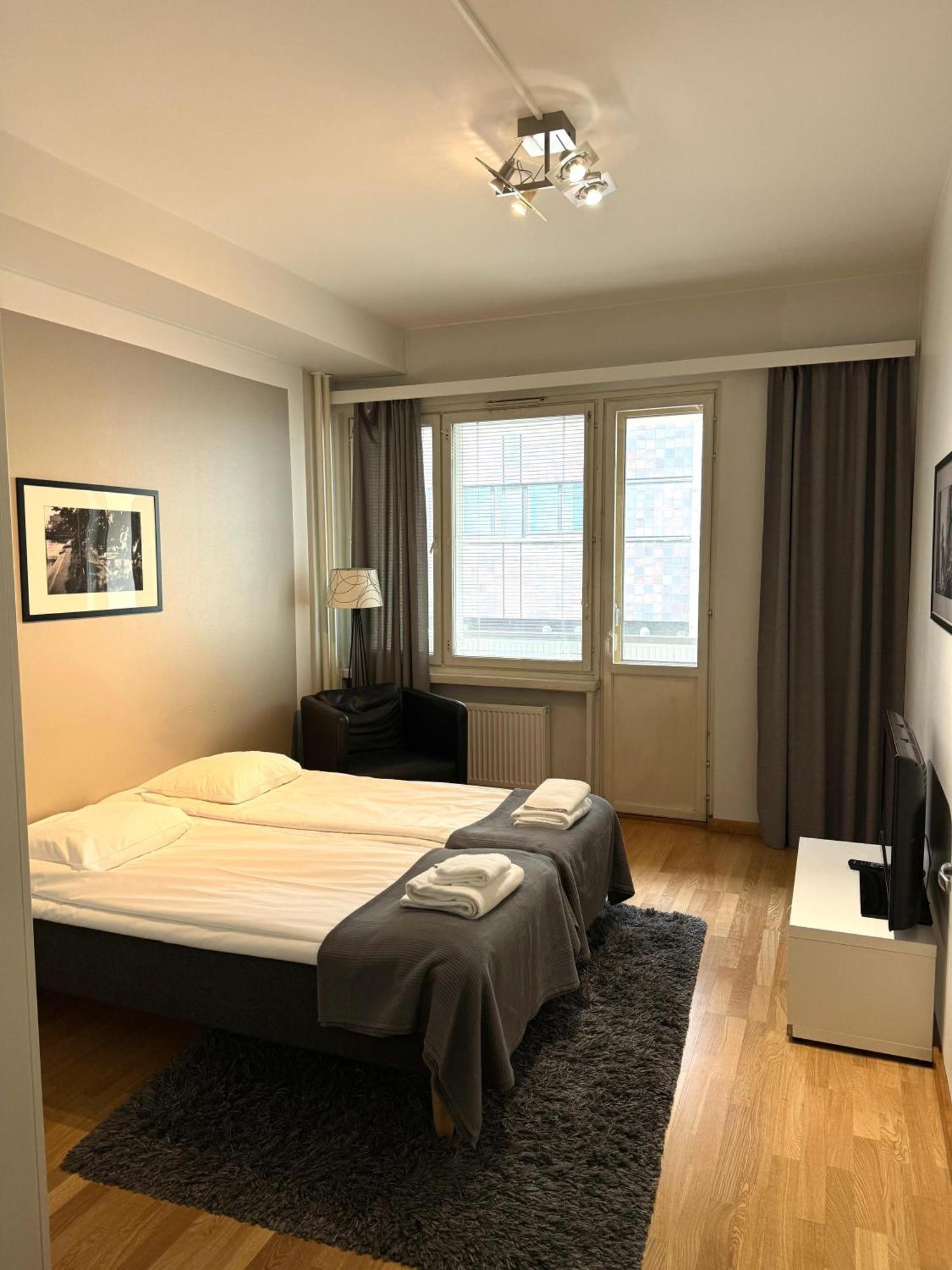 Kotimaailma Kamppi - 2br In The Center With Code Lock Apartment Helsinki
